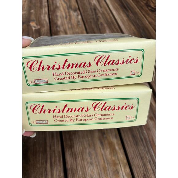 Christmas Classics Vintage Glass Hand Decorated European Gold Opal White NEW NWT - Picture 6 of 6